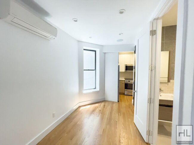 Building Photo - East 93 Street / Spacious 1-Bedroom 1-Bath...