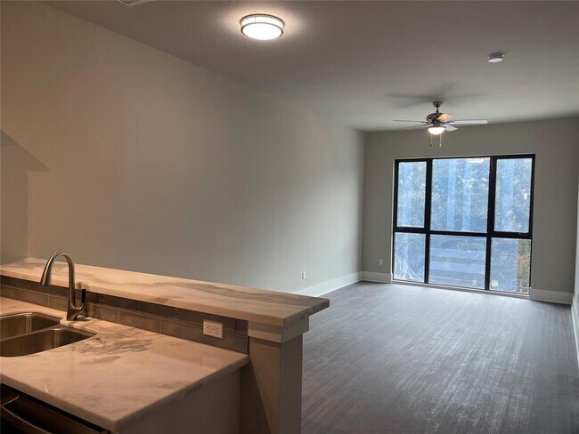 Foto del edificio - 2727 Houston Ave