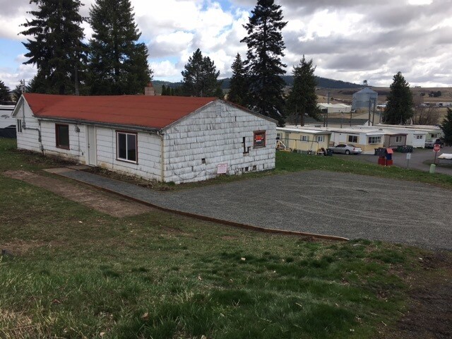 Primary Photo - 609 W Palouse River Dr