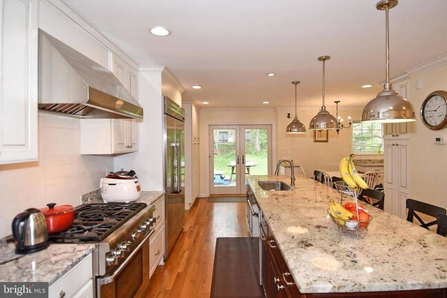 Building Photo - 6105 Highboro Dr
