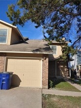 Building Photo - 13353 Water Oak Ln