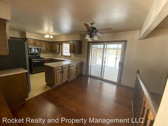 Building Photo - 3 br, 1.5 bath House - 3405 Royal Road