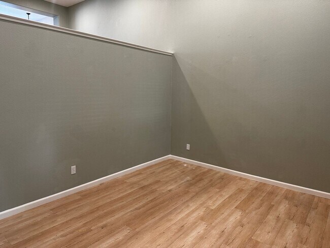 Foto del edificio - Beautiful tri-level Communications Hill home