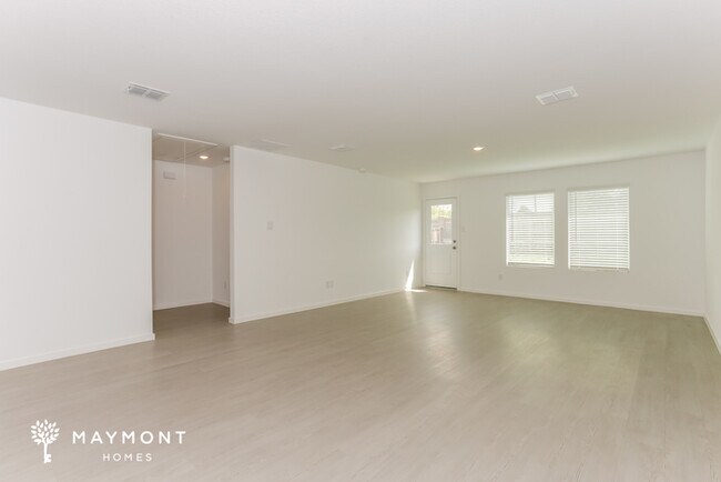 Foto del edificio - 732 Dressage Ln