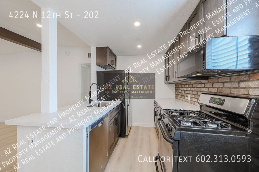 Primary Photo - 4224 N 12th St