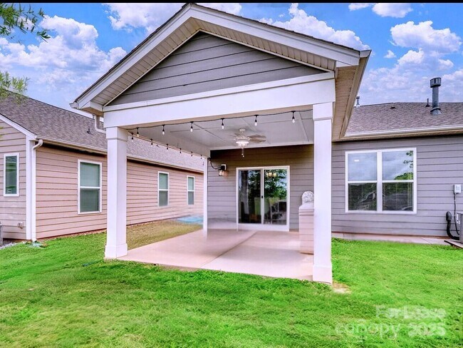 Foto del edificio - 4239 Merrivale Dr