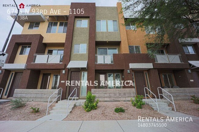 Building Photo - Townhome in The Quarter!