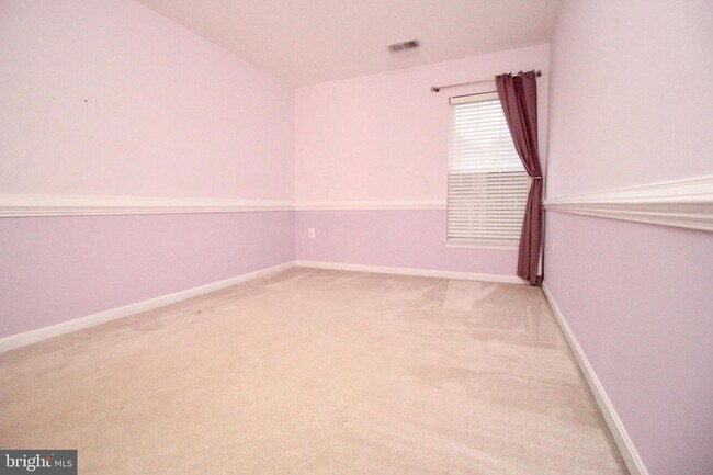 Foto del edificio - 816 Bonnie Ridge Dr NE