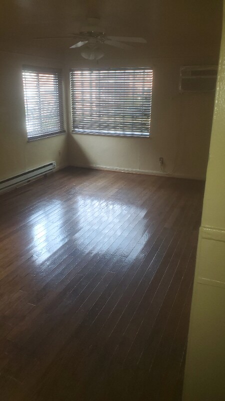 Foto del edificio - 7761 Stillwell Rd