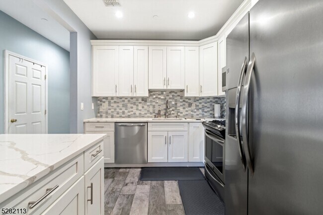 Foto del edificio - 142 Barrister Dr