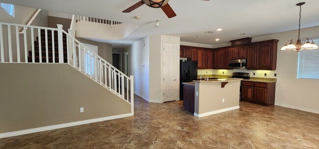 Building Photo - 933 Ambrosia Dr