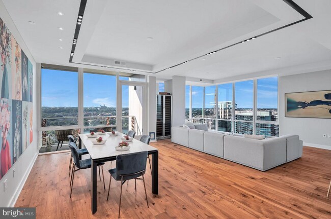 Foto del edificio - 1781 N Pierce St