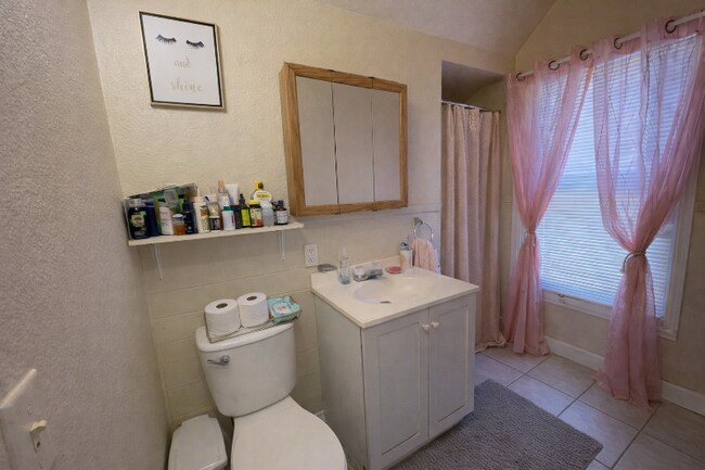 Foto del edificio - 743 7th St NW