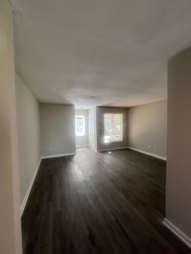 Foto del edificio - 1 bedroom/ 1 bathroom condo for ONLY $1050...