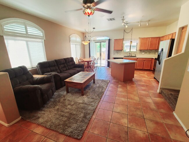 Foto del edificio - 16620 S 48th St