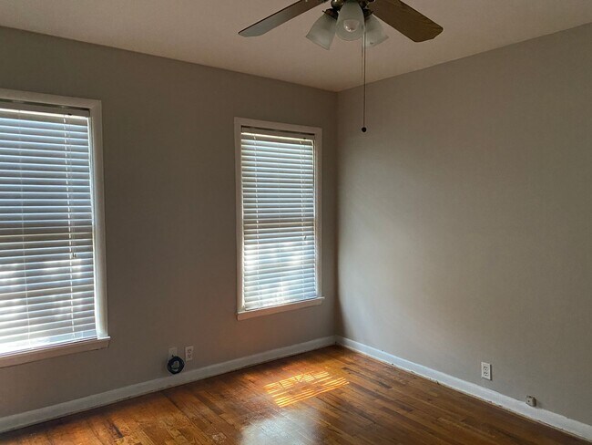 Foto del edificio - Beautiful 3/2 in Quiet West Sherman Neighb...