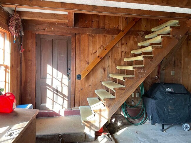 Building Photo - 89 Ledge Farm Rd