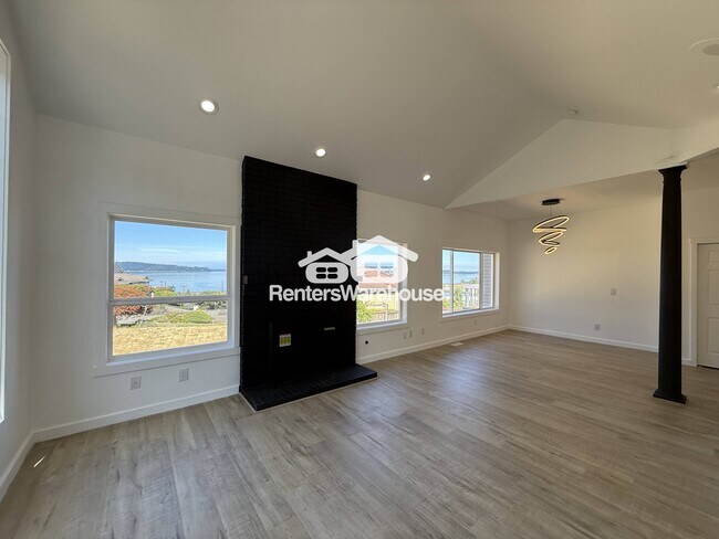 Foto del edificio - 2805 Chambers Bay Dr