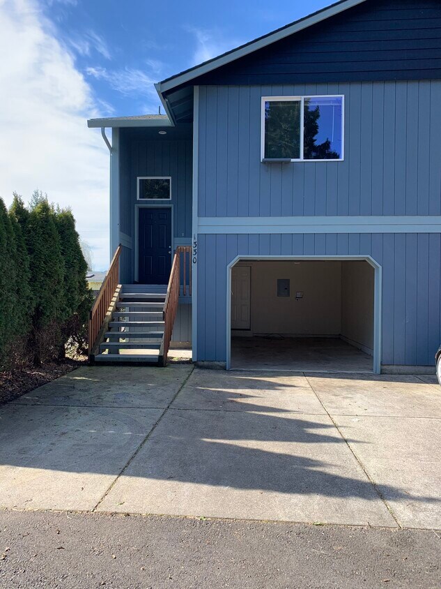 13301330 W Ida St, Stayton, OR 97383 Townhome Rentals in Stayton OR