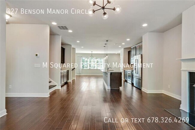 Foto del edificio - 327 Benson Manor Cir