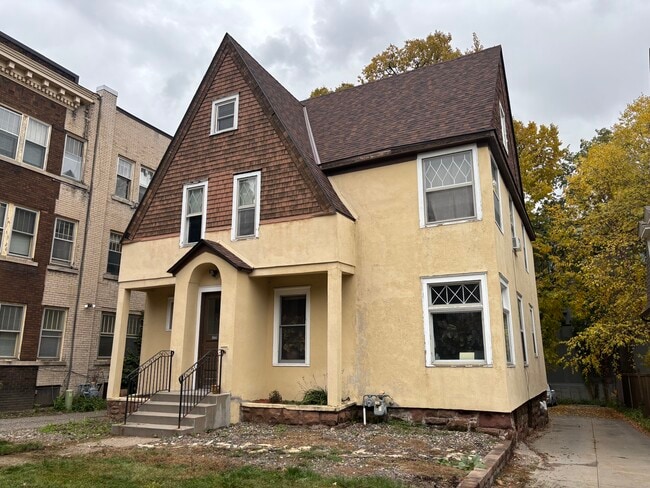 Building Photo - 2011 Aldrich Ave S