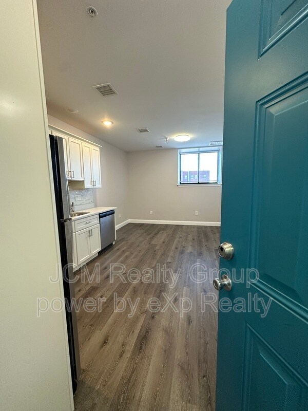 Photo - 191 N Common St