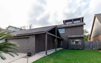Building Photo - 6770 Lexington Dr