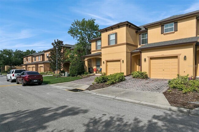 Foto del edificio - 1250 Twin Trees Ln