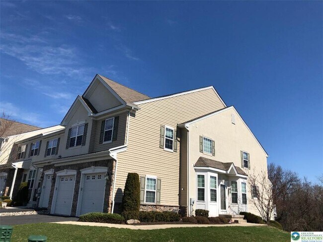 Foto del edificio - 6137 Valley Forge Dr