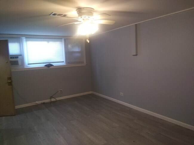 Foto del edificio - 4921 N Kilpatrick Ave