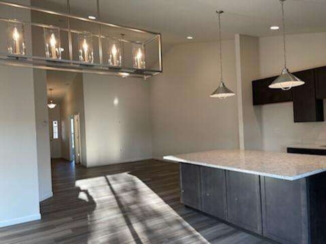 Foto del edificio - 5349 Lakepath Way