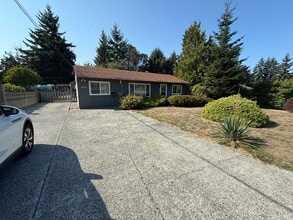 Building Photo - 2353 Pheasant Terrace