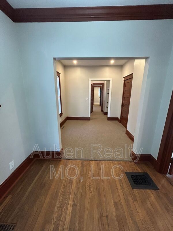 Foto del edificio - 3259 Gillham Plaza