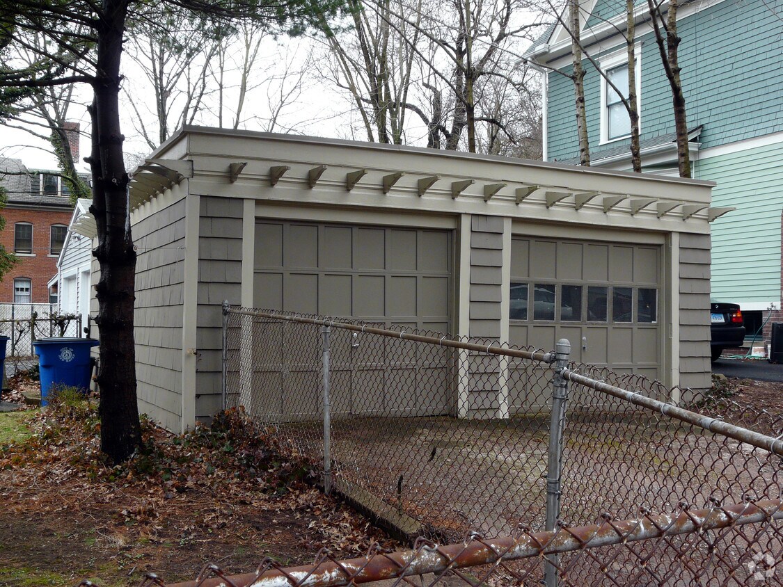 Building Photo - 512 Whitney Ave