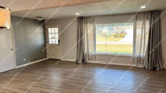 Foto del edificio - Peaceful 3-Bedroom Home in a Wooded Rockford Neighborhood