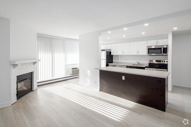 Interior Photo - Battleford & Glen Erin