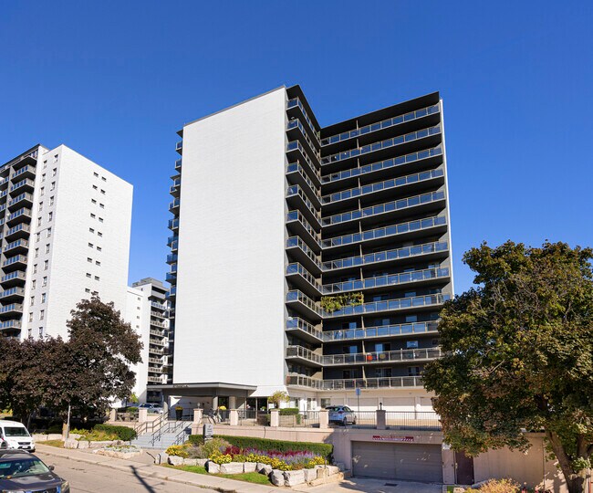 Photo du bâtiment - 151 Hughson St S