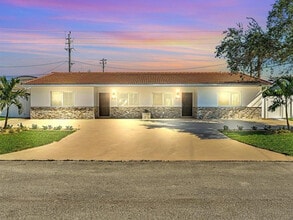 Building Photo - 541 NE 18th St