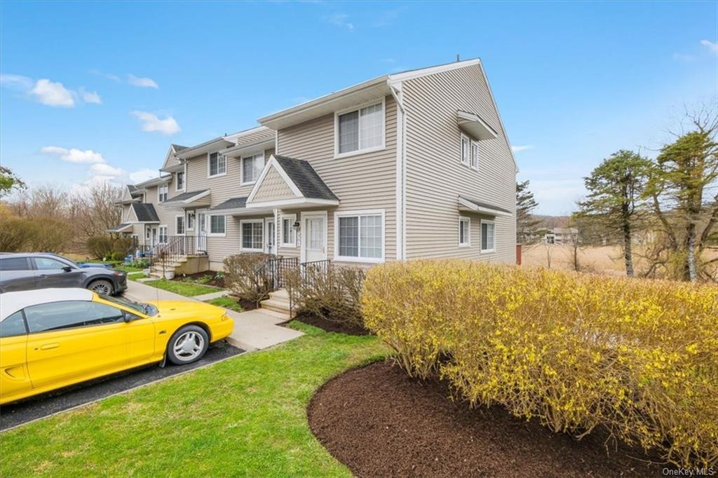 Foto principal - 301 Covington Green Ln