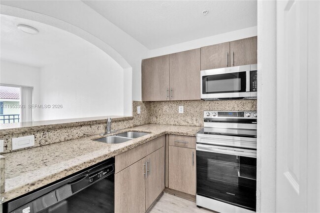 Foto del edificio - 7989 NW 8th St