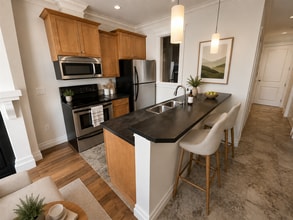 Building Photo - 45595-45595 Tamihi Way
