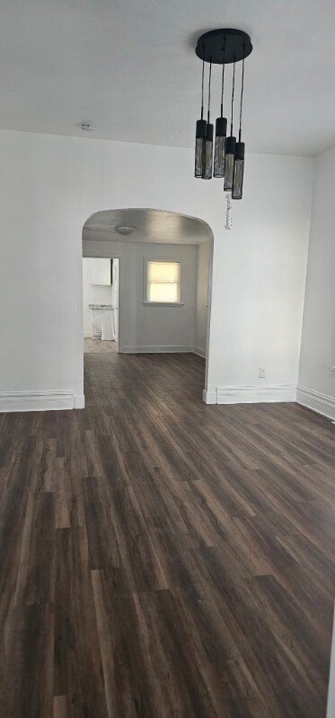 Foto del edificio - 347 Parker Ave