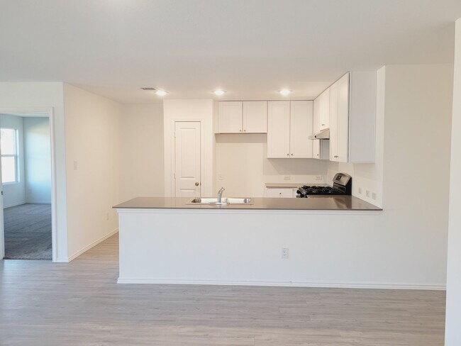 Foto del edificio - 2024 4-bed Home in Bulverde