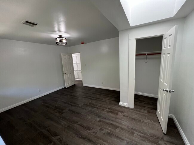Building Photo - 6600 Leland Way