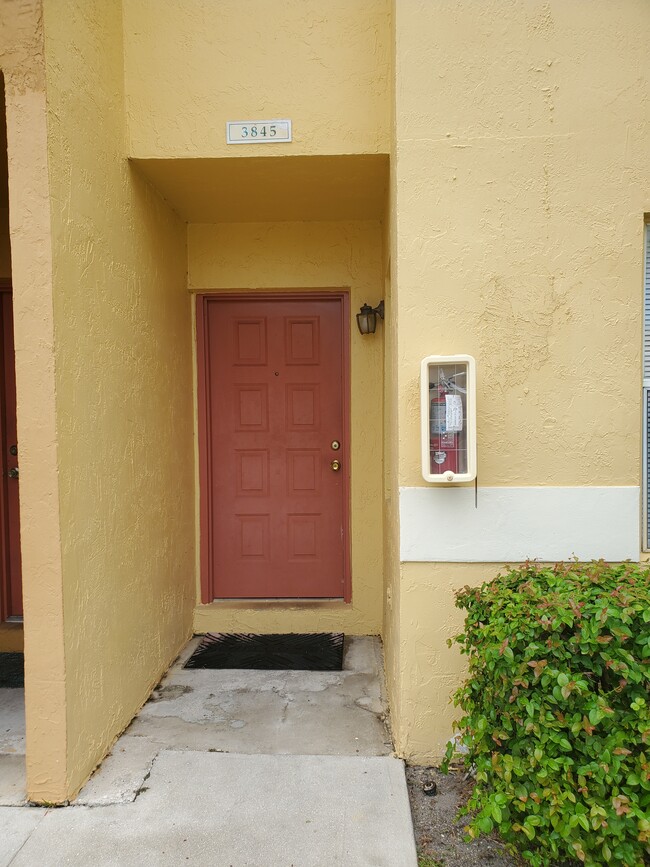 Building Photo - 3845 NW 90th Ave