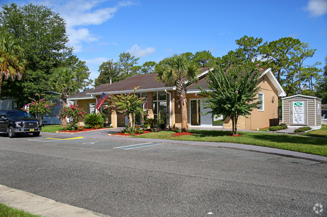 Leasing Office - The Palms of Archer