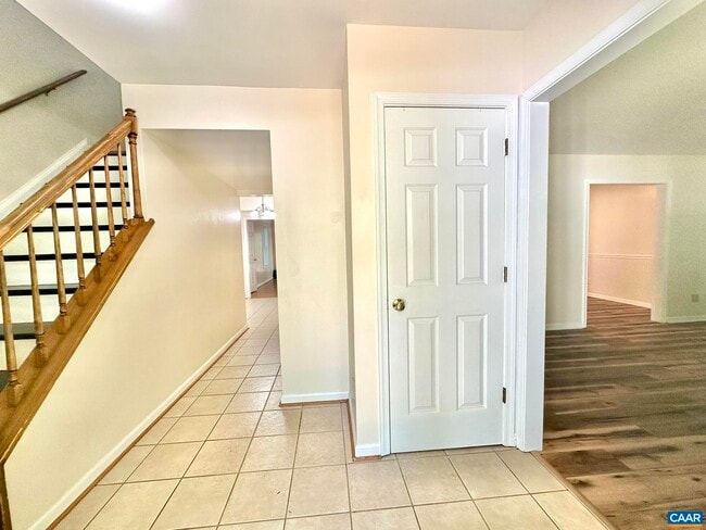 Building Photo - 3159 Saddlebrook Ln