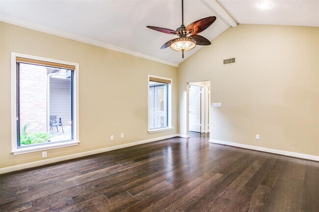 Foto del edificio - 306 Sugar Berry Cir