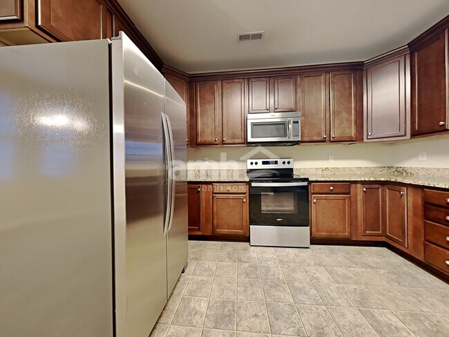 Building Photo - 104 Brick Greens Ct