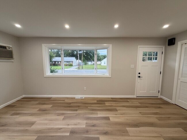 Building Photo - 150 Riggins Blvd